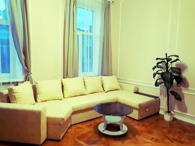 Apartment In The City Center Ivano-Frankivsk Ngoại thất bức ảnh